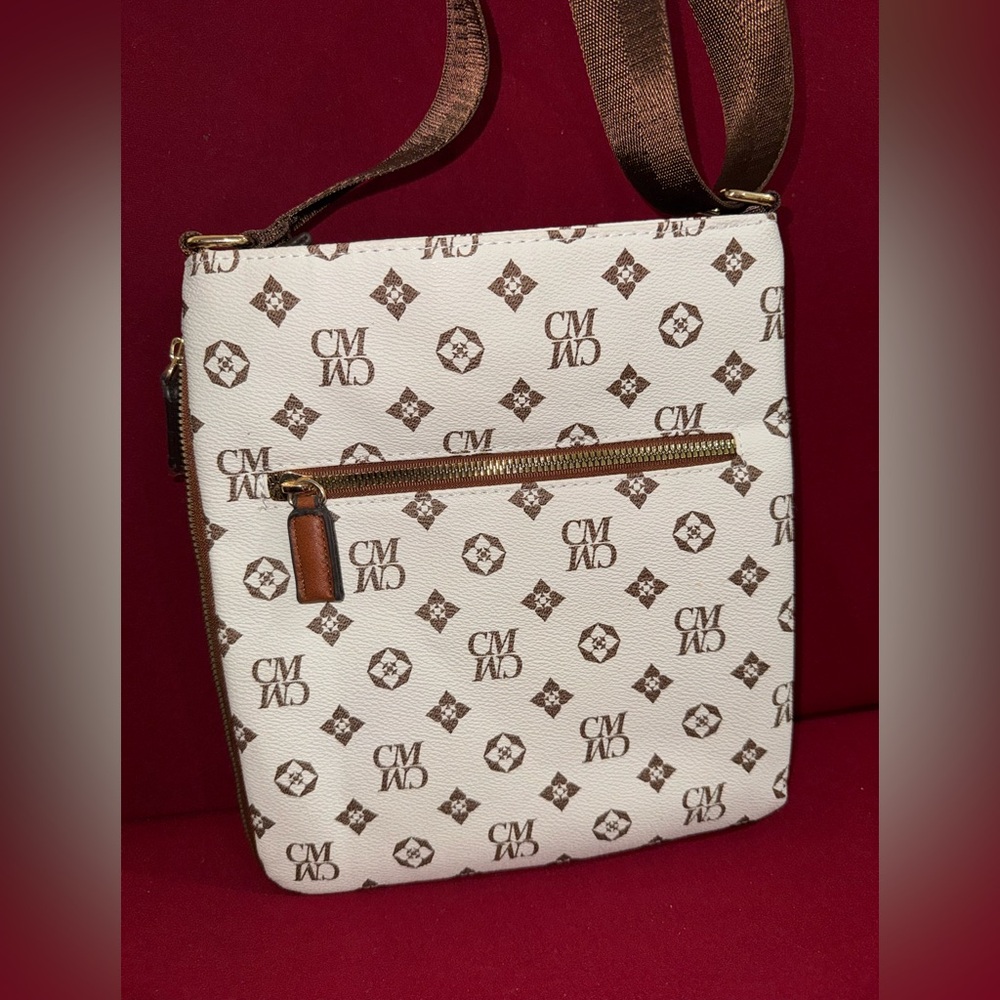 CM Logo Queen Bee Monogram Crossbody Bag with Bee Accent White/Brown/Green/Red - Picture 2 of 12